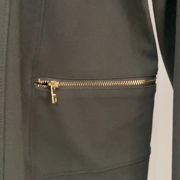 Blazer - Picture 3 of 4